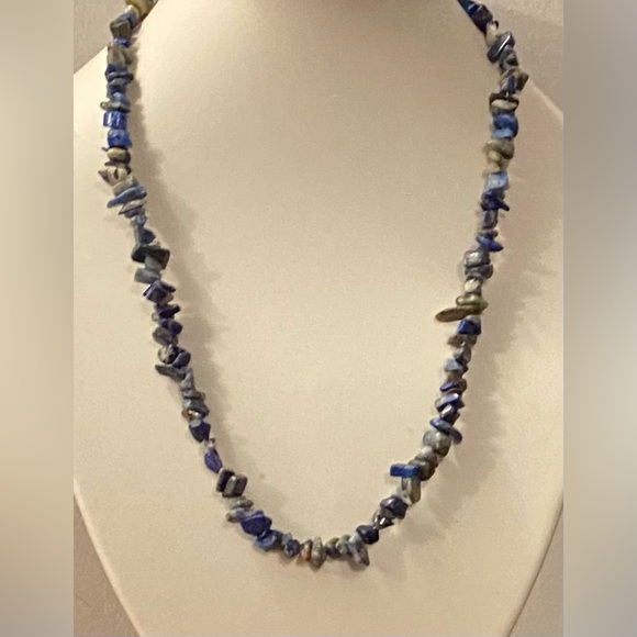 NEW SODALITE Genuine crystal chip necklace - Picture 1 of 3